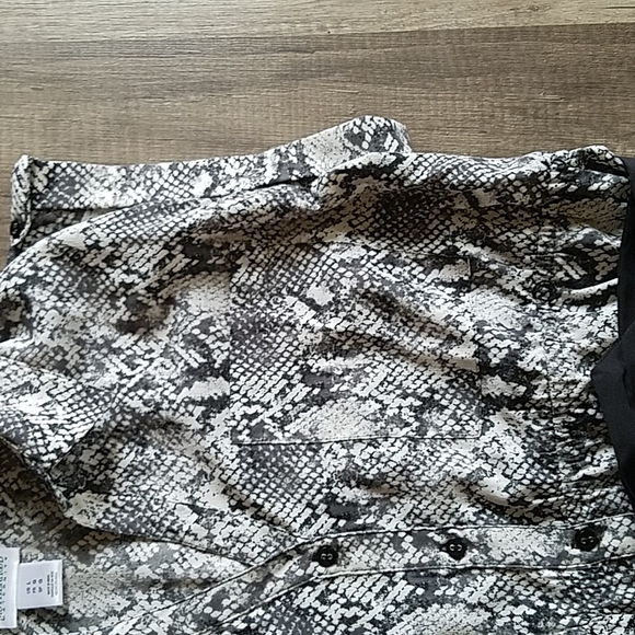 Motherhood Maternity Snakeskin Print Button Down Light Weight Dress L - Picture 7 of 9